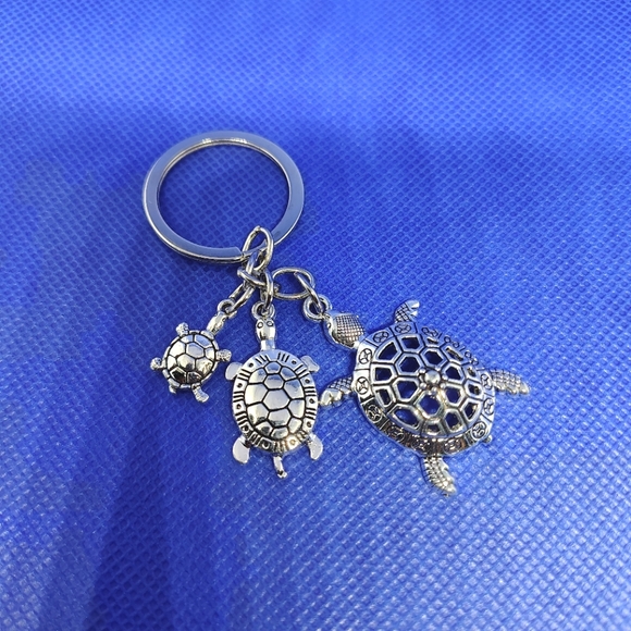 Unbranded Accessories - 2/$15 Turtle Keychain